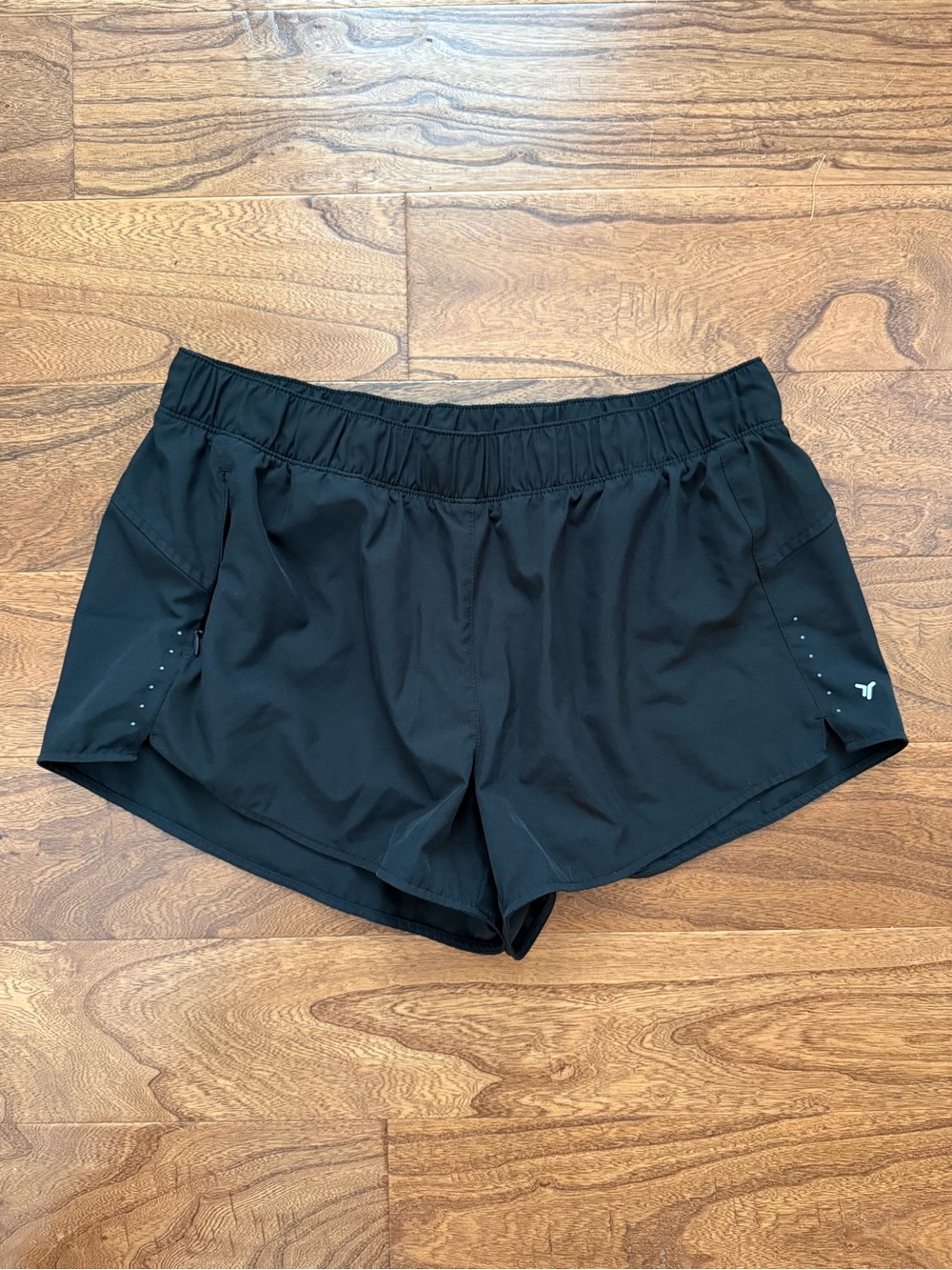 Old Navy Mid-Rise StretchTech Run Shorts